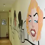ホテル チネホリデイ ナポリ