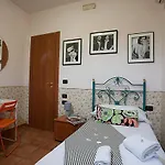 チネホリデイ 3*