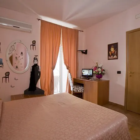 Cineholiday Hotel Naples