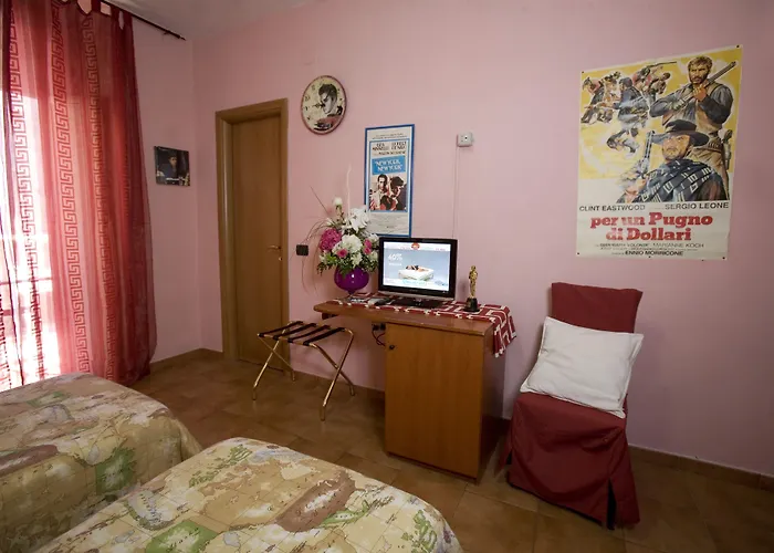 Hotel Cineholiday 3*