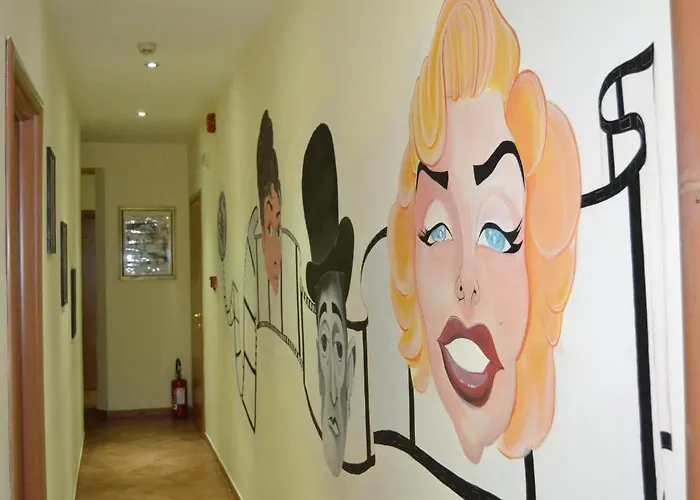 Hotel Cineholiday Nápoles