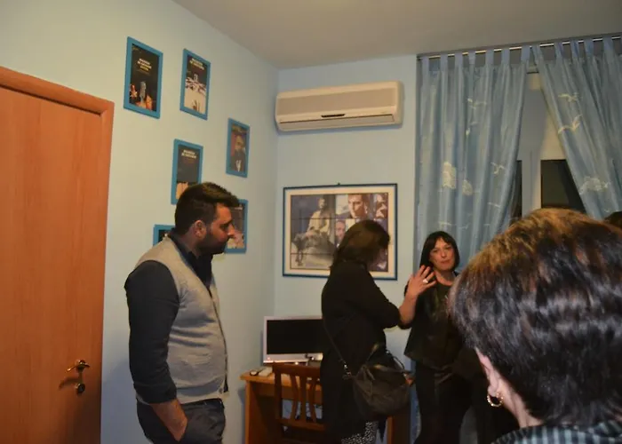 Hotel Cineholiday Nápoles