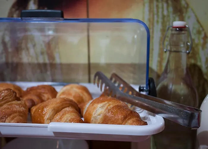 Hotel Cineholiday Nápoles