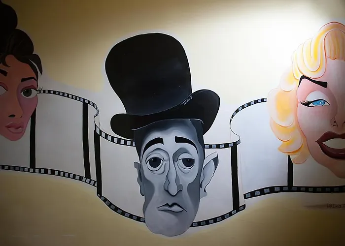 Hotel Cineholiday Nápoles